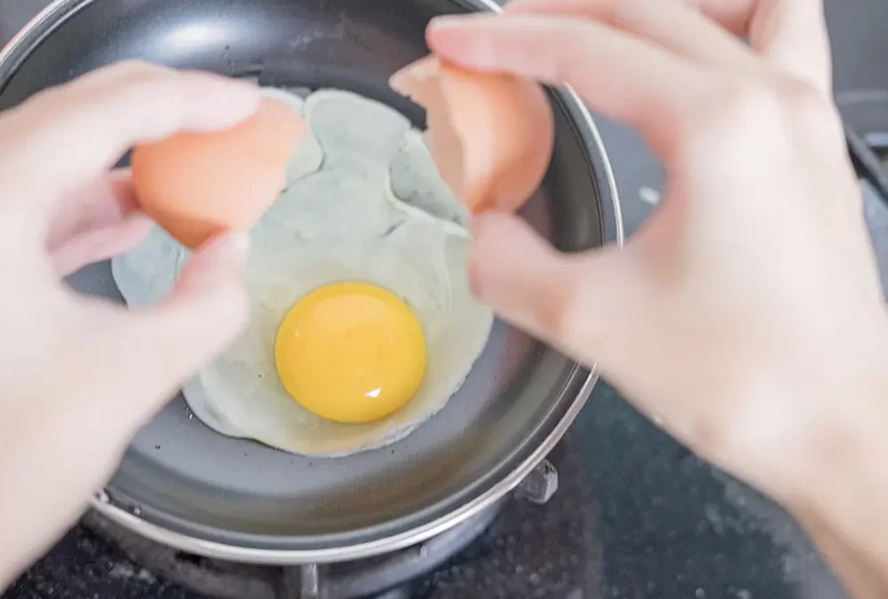 6 Kesalahan Menggoreng Telur yang Sering Terjadi